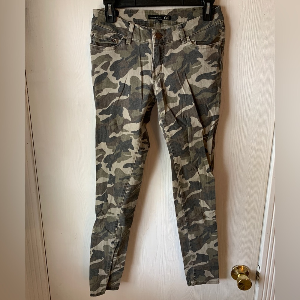 YMI Skinny Camo Pants, Size 5